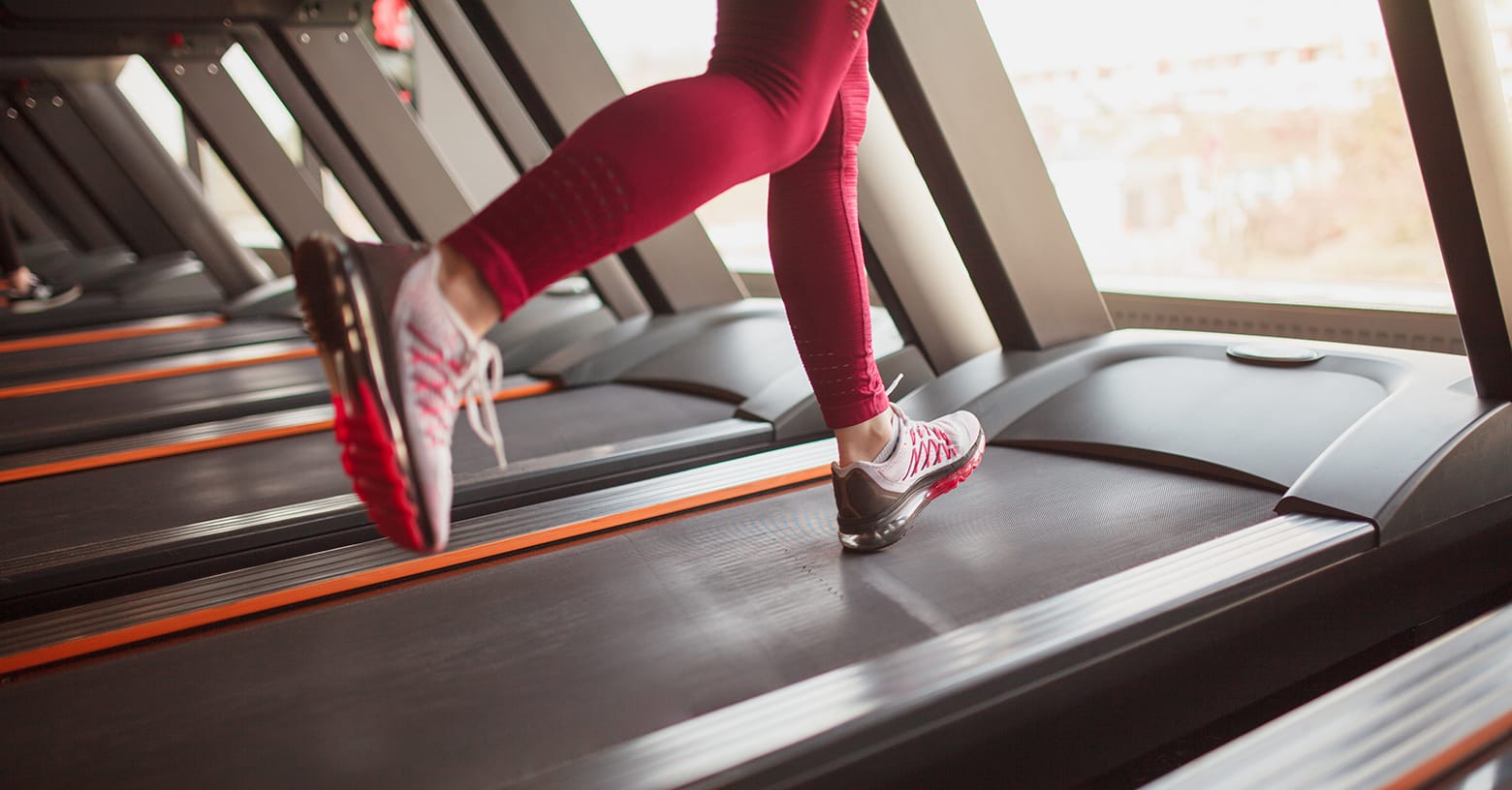 Incline walking or running: which is better for you? | EVO Fitness