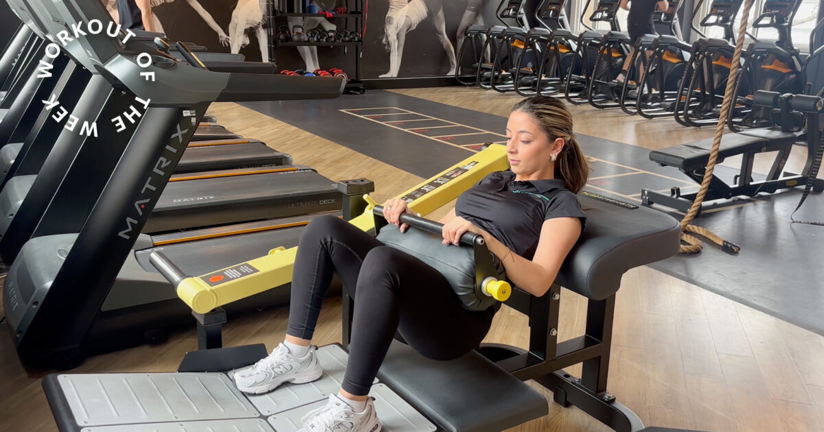 Workout of the week: 35-min lower-body workout - Woman performing hip thrust exercise on machine in modern gym